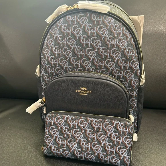 Coach | Bags | Coach Backpack With Wallet | Poshmark display picture 2